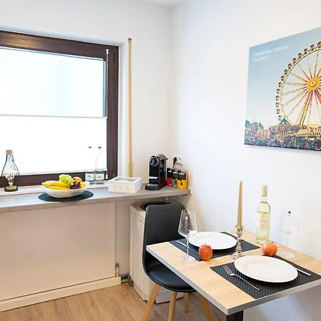 Business Fuer 2 - Kueche - Parkplatz - Netflix Appartement *